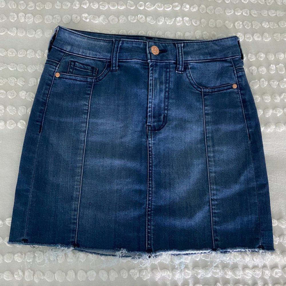 Celebrity Pink Blue Jean Skirt size 3/26